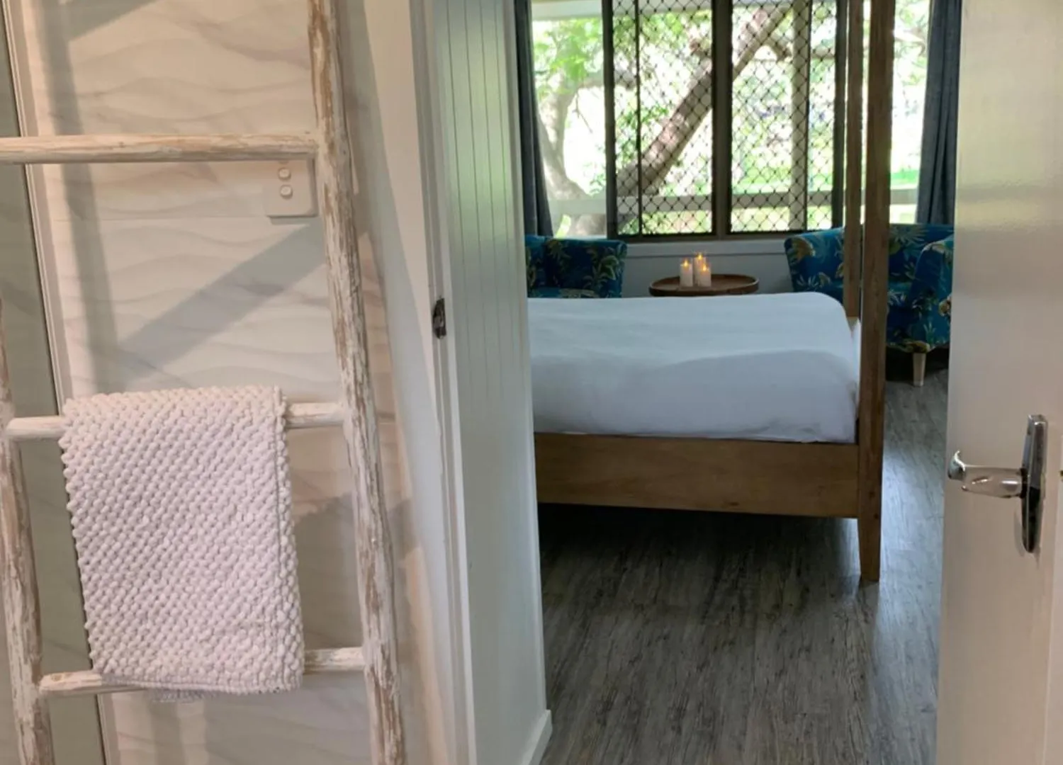Turtle Cove Lake Front Cabin 300M To Beach Hervey Bay Apartment