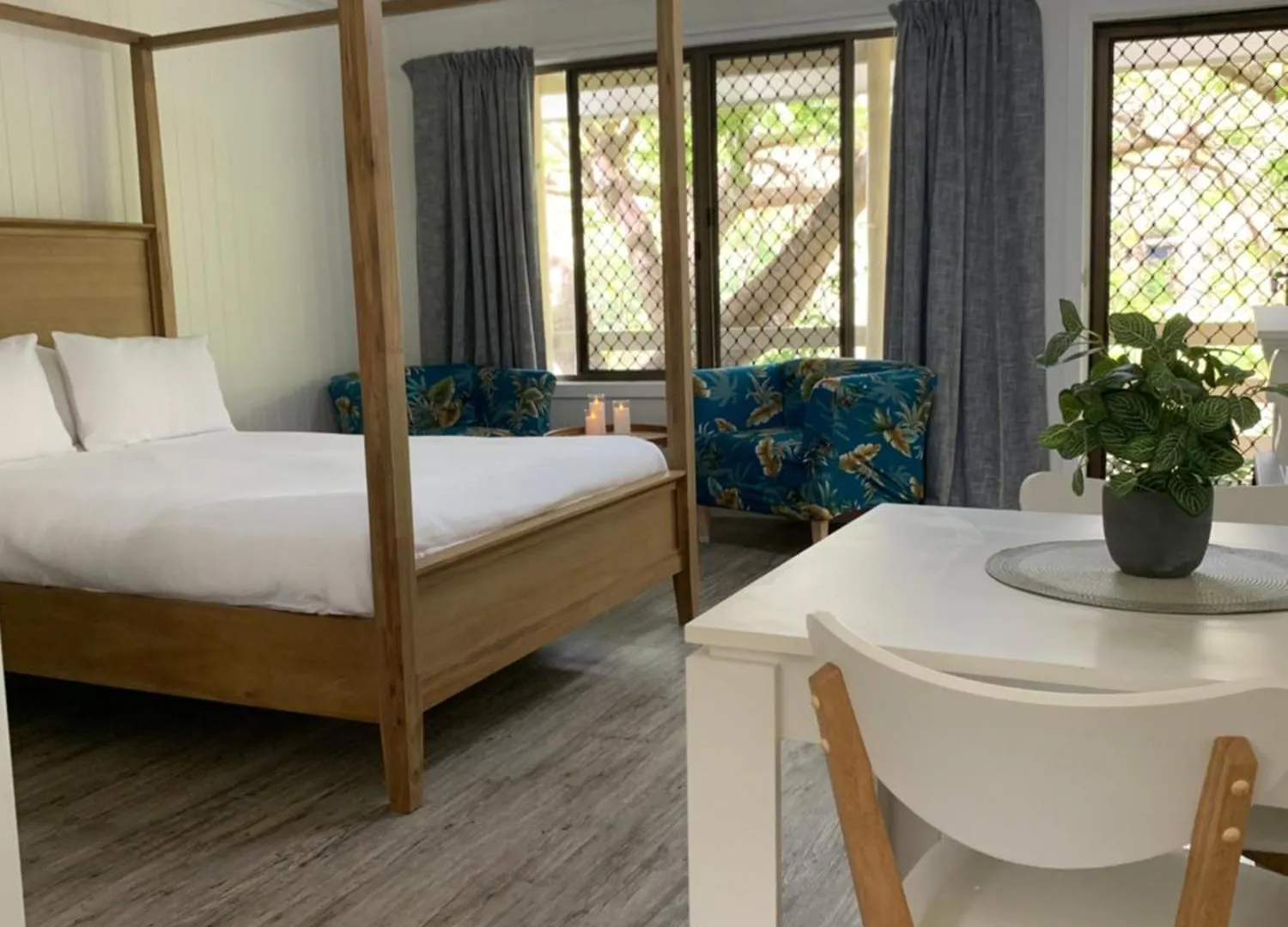 Turtle Cove Lake Front Cabin 300M To Beach Hervey Bay Australia