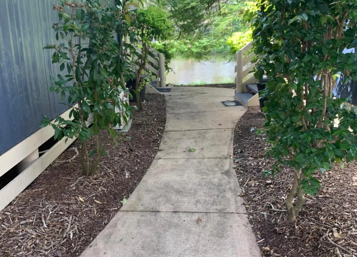 Apartment Turtle Cove Lake Front Cabin 300M To Beach Hervey Bay