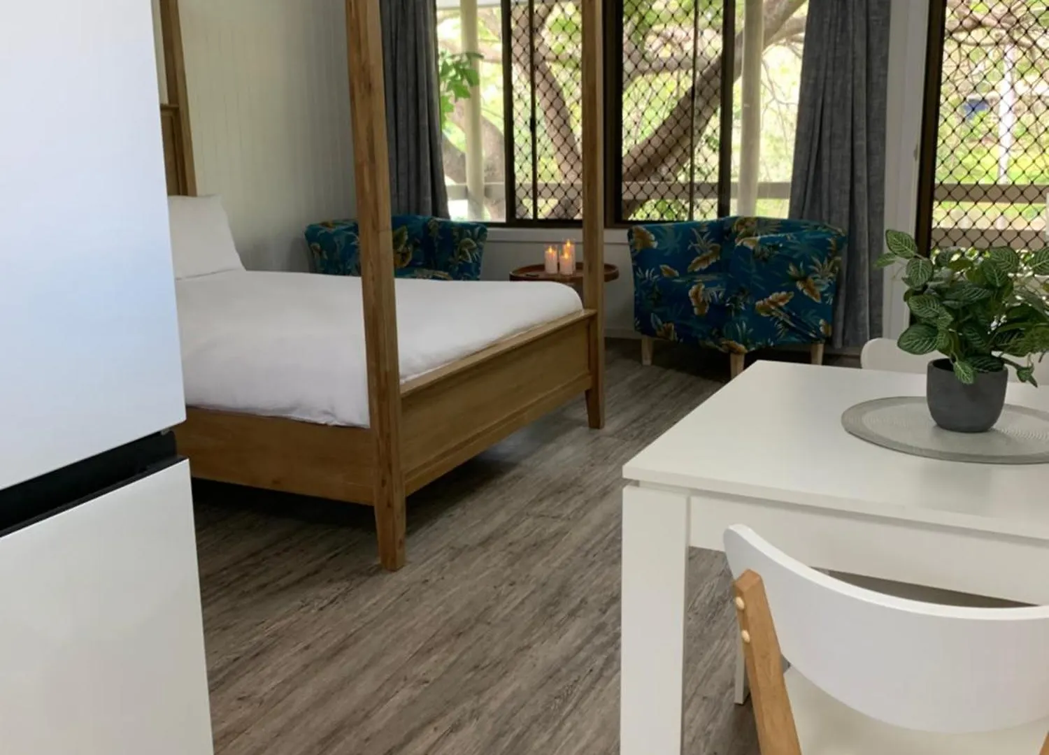 Apartment Turtle Cove Lake Front Cabin 300M To Beach Hervey Bay Australia