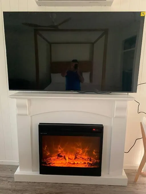 Turtle Cove Lake Front Cabin 300M To Beach Hervey Bay Apartment
