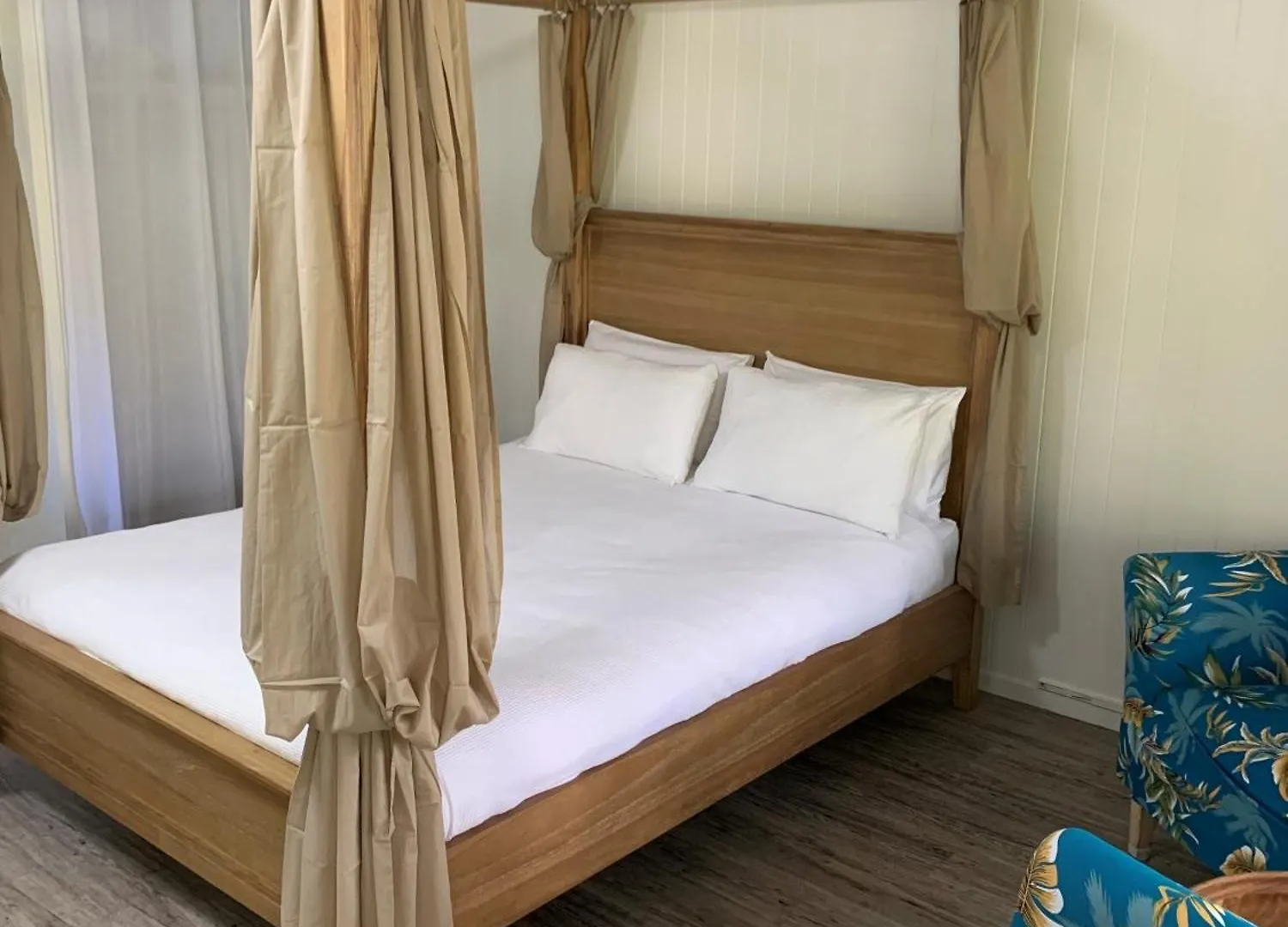 Turtle Cove Lake Front Cabin 300M To Beach Hervey Bay Apartment